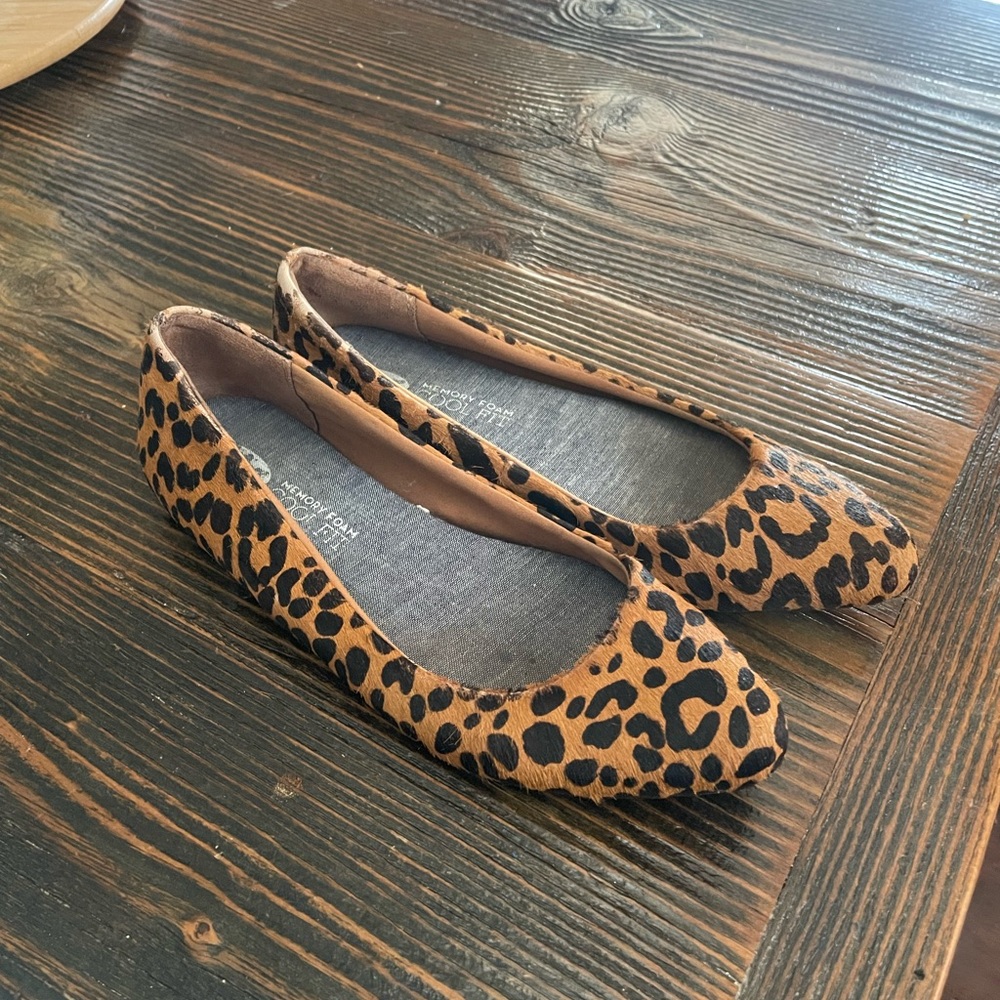 Dr. Scholl’s Leopard Print Calf Hair Flats 6